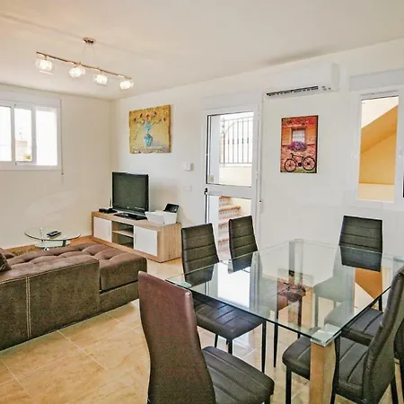 Two-bedroom In Lägenhet Coín